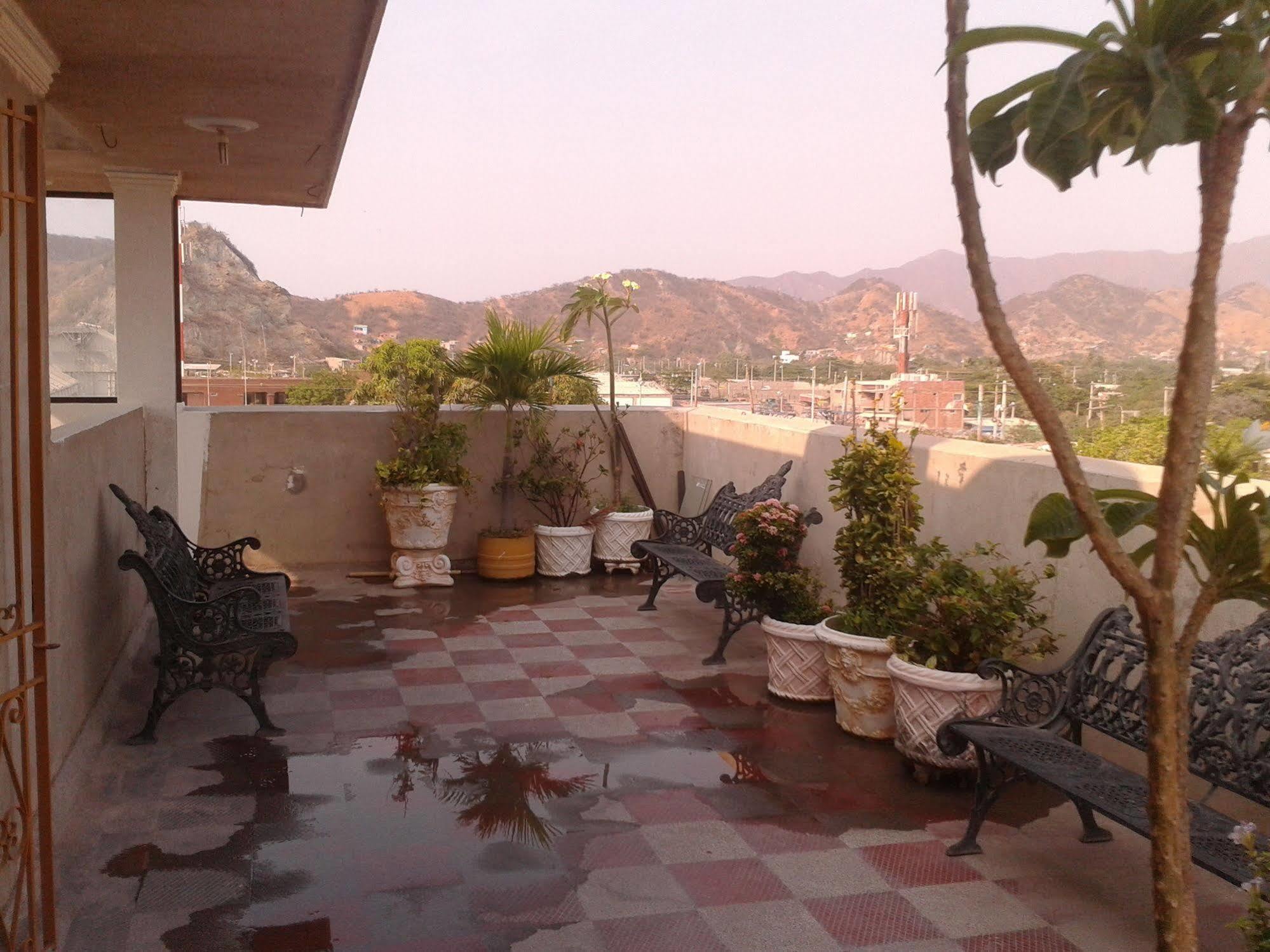 Hotel Hospederia Casa Familiar à Santa Marta  Extérieur photo